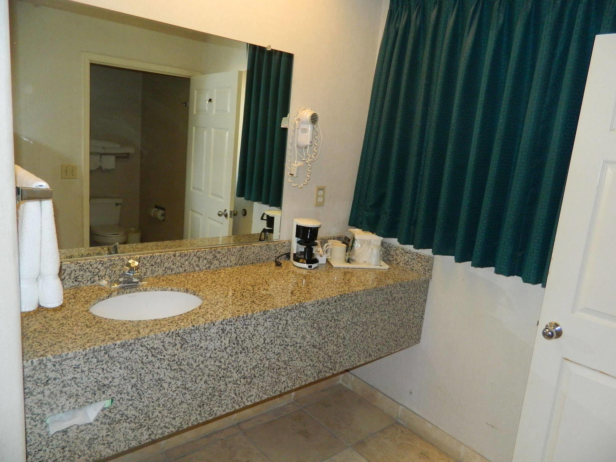 Capital Suites Blythe Esterno foto